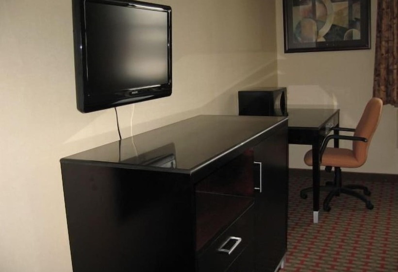 فندق Town House Inn And Suites