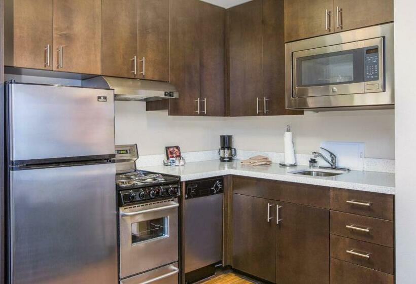 فندق Towneplace Suites By Marriott Olympia