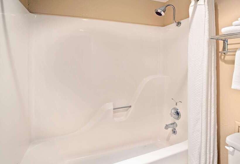 فندق Travelodge By Wyndham Beckley