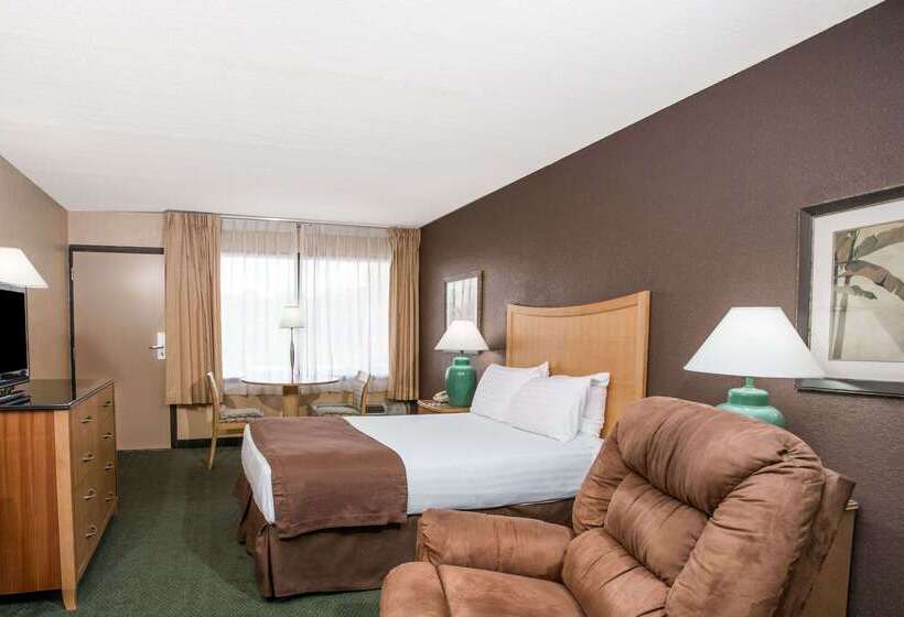 בית מלון כפרי Travelodge By Wyndham Deltona