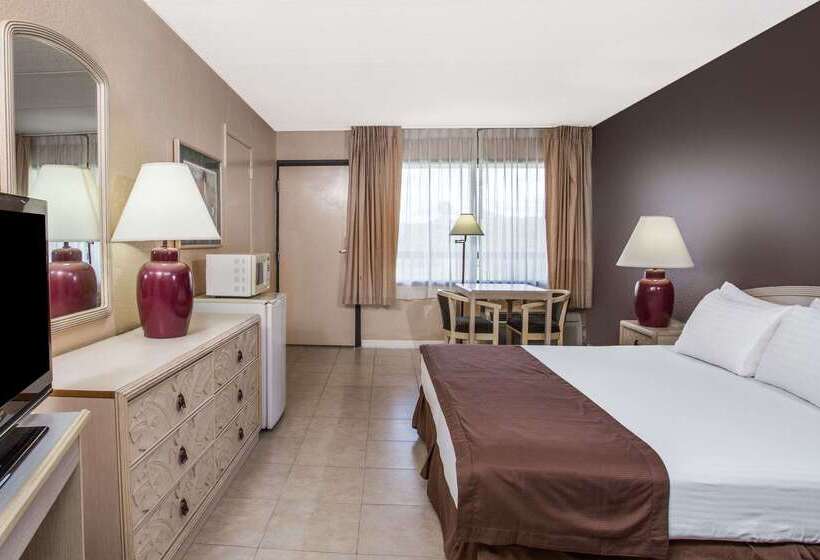 בית מלון כפרי Travelodge By Wyndham Deltona