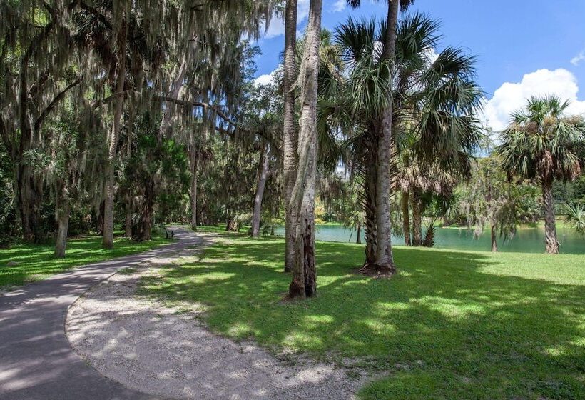 בית מלון כפרי Travelodge By Wyndham Deltona