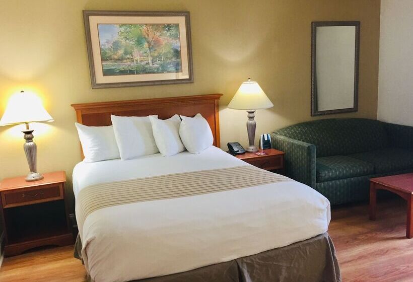 فندق Days Inn By Wyndham Doswell   Kings Dominion Area