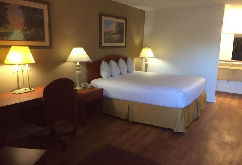 فندق Days Inn By Wyndham Doswell   Kings Dominion Area