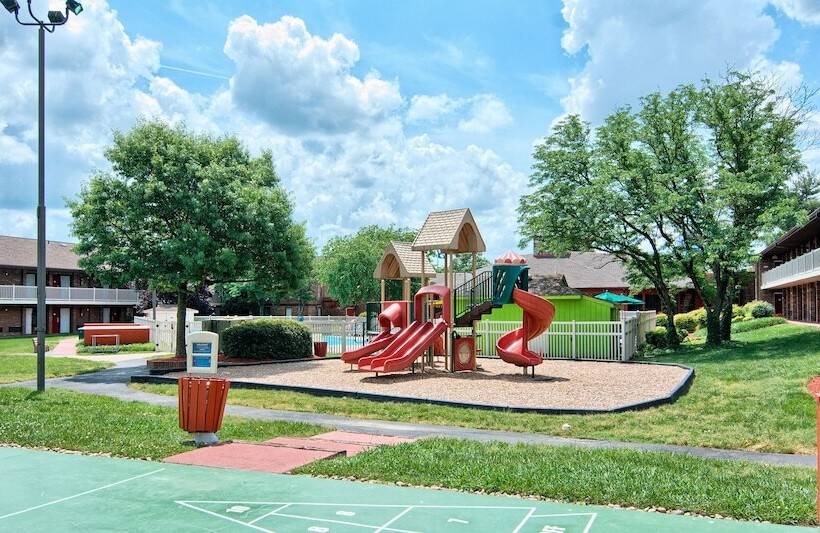 فندق Days Inn By Wyndham Doswell   Kings Dominion Area