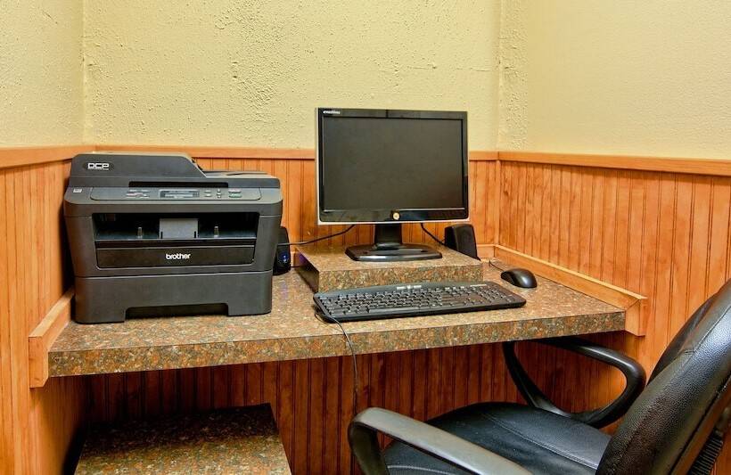 فندق Days Inn By Wyndham Doswell   Kings Dominion Area