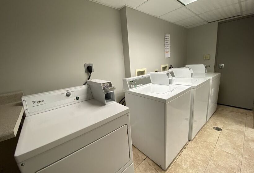 فندق Travelodge By Wyndham Great Falls