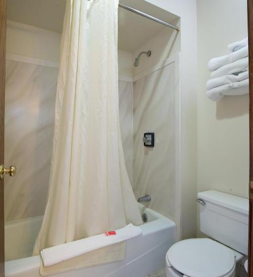 فندق Travelodge By Wyndham Merrill