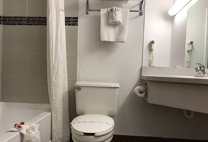 هتل Travelodge By Wyndham Truth Or Consequences