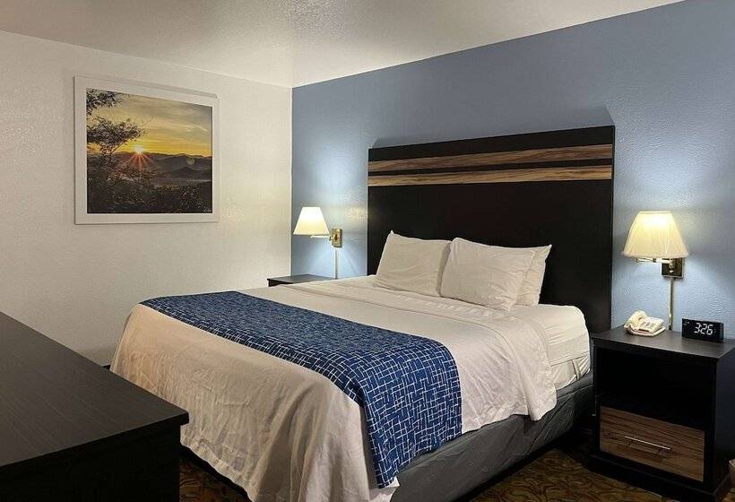 هتل Travelodge By Wyndham Truth Or Consequences