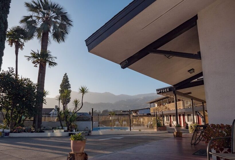 فندق Western Holiday Lodge