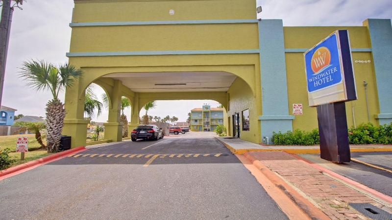 Windwater Hotel And Marina