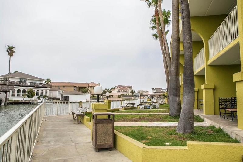 Windwater Hotel And Marina