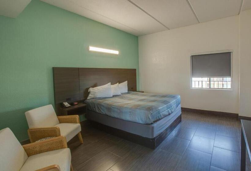 Windwater Hotel And Marina