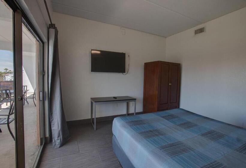 Windwater Hotel And Marina