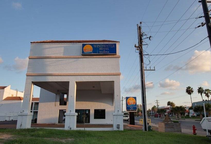 Windwater Hotel And Marina