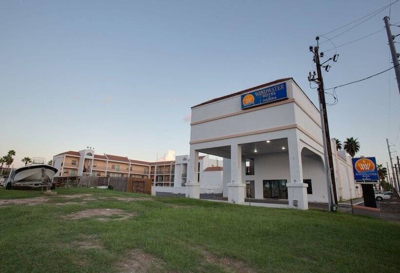 Windwater Hotel And Marina