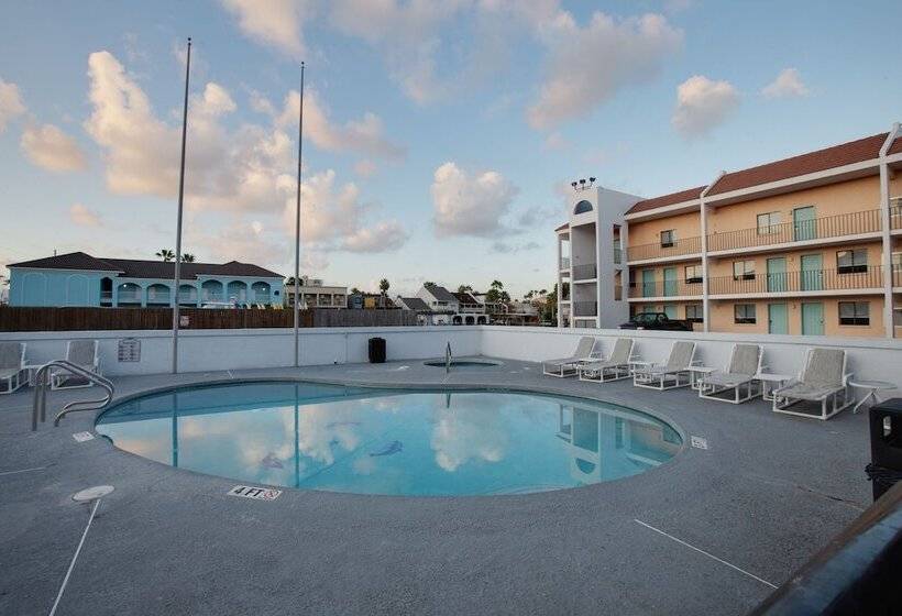 Windwater Hotel And Marina