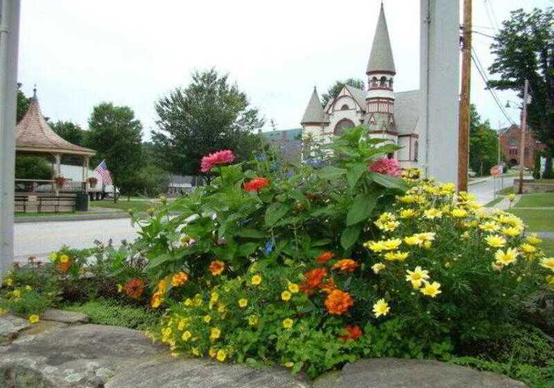 Ludlow Colonial Motel