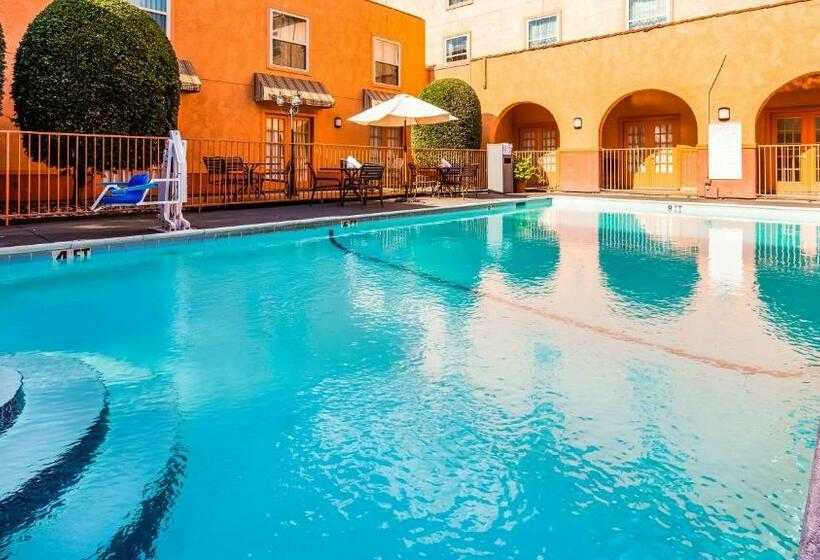 Motel 6 Dallas TX Downtown