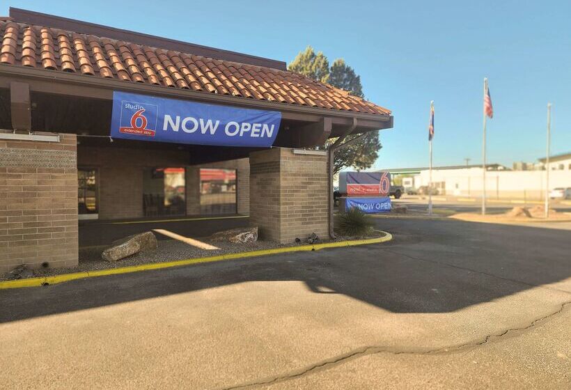 Motel 6 Willcox, Az