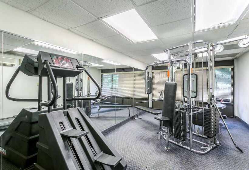 Отель Americas Best Value Inn Edgewood