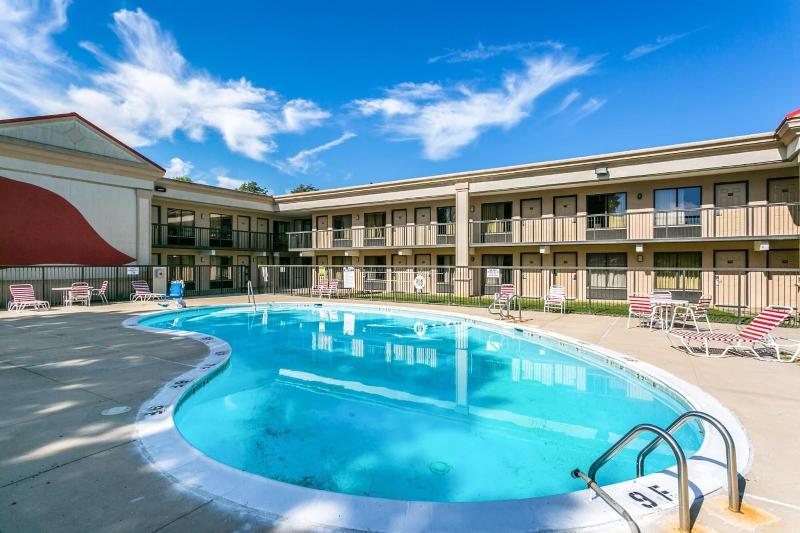 Отель Americas Best Value Inn Edgewood