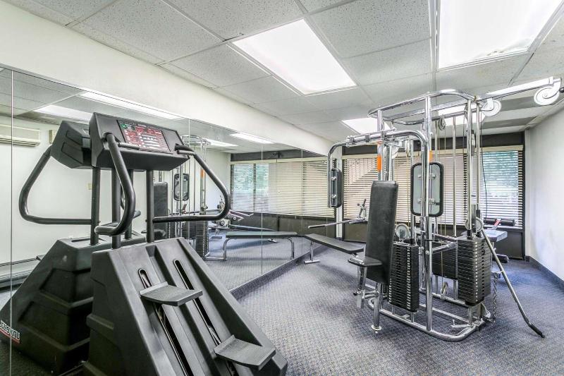 Отель Americas Best Value Inn Edgewood