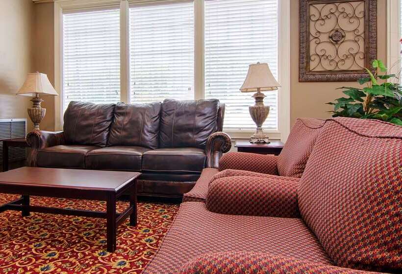 فندق على الطريق Best Western Forest Inn