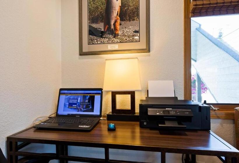 מוטל Best Western King Salmon Inn