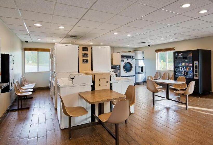 מוטל Best Western King Salmon Inn