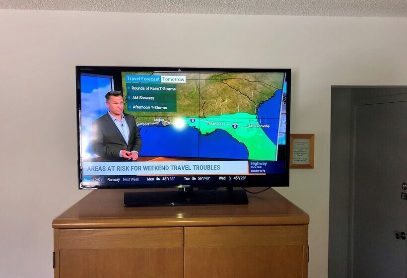 فندق على الطريق Budget Host Inn