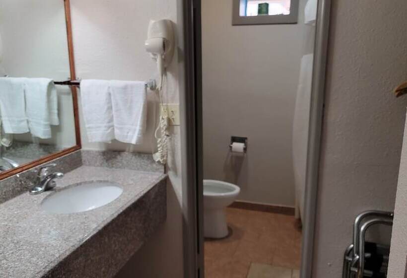 فندق على الطريق Copa Budget Inn