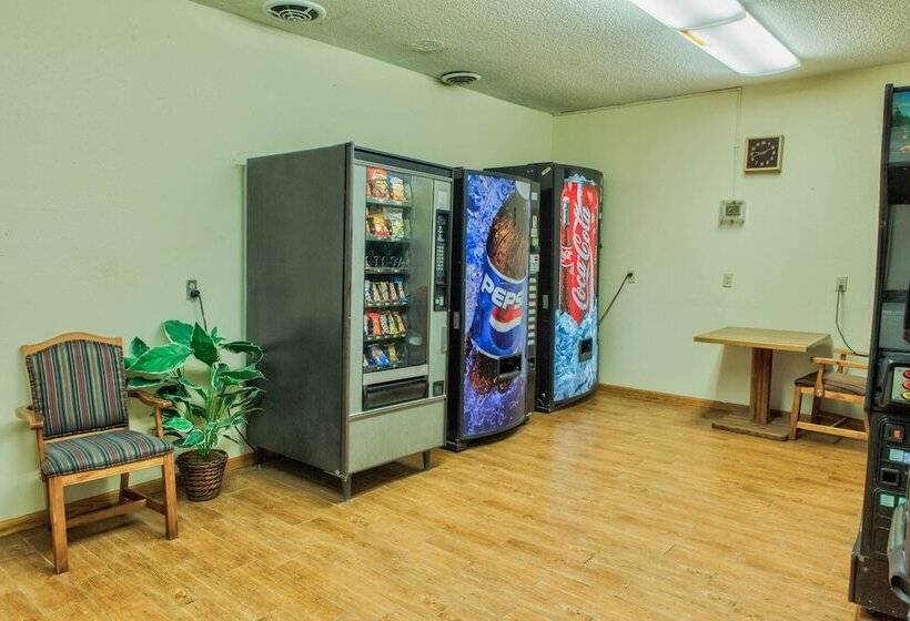 فندق على الطريق Coratel Inn & Suites By Jasper Mccook