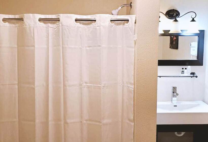 فندق على الطريق Coratel Inn & Suites By Jasper Mccook