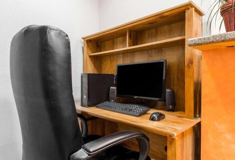 فندق على الطريق Days Inn By Wyndham Socorro