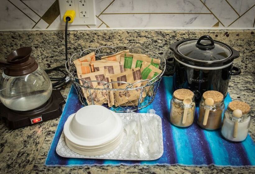 מוטל Envi Boutique