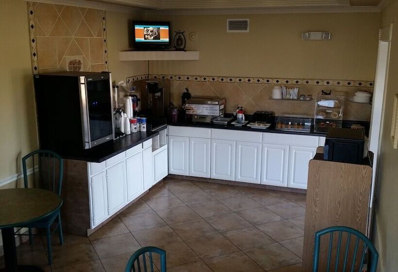 Мотель Hill Country Inn