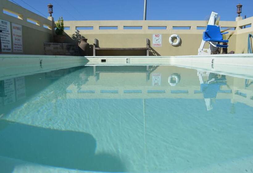 モーテル Hill Country Inn