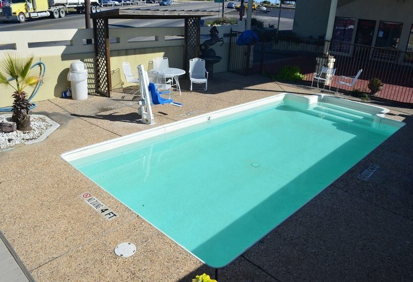 Мотель Hill Country Inn