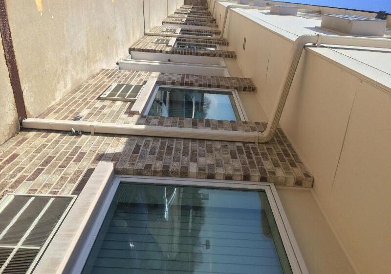 汽车旅馆 Island Inn