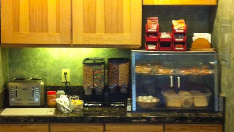 فندق على الطريق Magnuson Hotel Ely