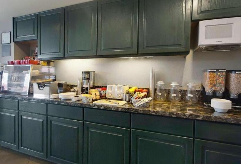 فندق على الطريق Magnuson Hotel Park Vue