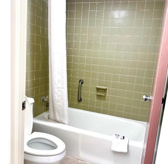 فندق على الطريق Mountain Home Inn