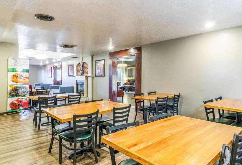 فندق على الطريق Quality Inn