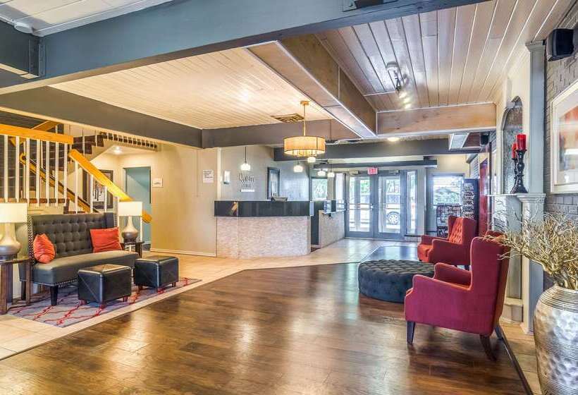 فندق على الطريق Quality Inn