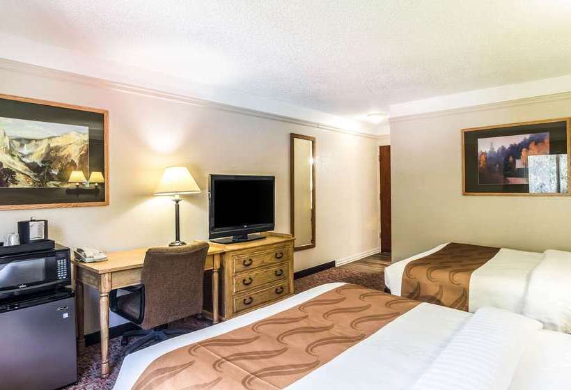 فندق على الطريق Quality Inn