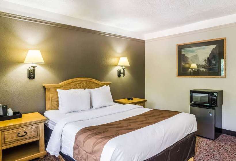 فندق على الطريق Quality Inn