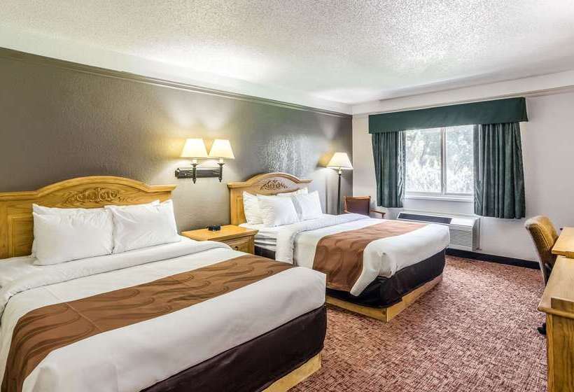 فندق على الطريق Quality Inn