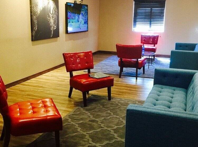 فندق على الطريق Quality Inn